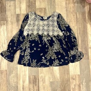 NWT size L Entro top